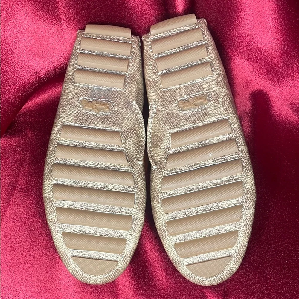 Coach Women's Beige Loafers 6.5 37 - Picture 5 of 10